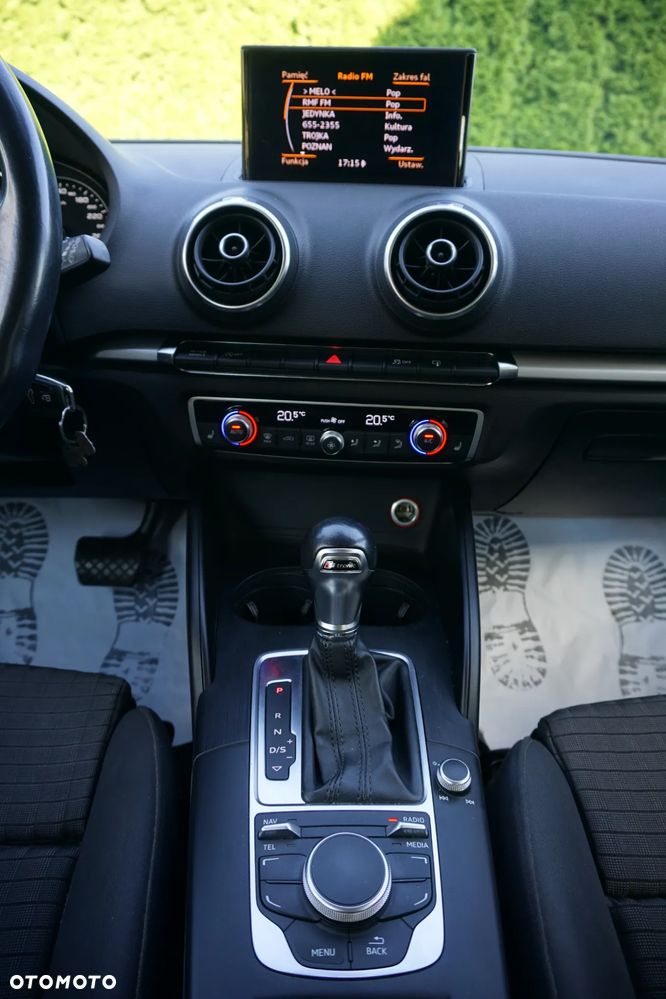 Audi A3 Sportback 2.0 TDI S tronic - 17