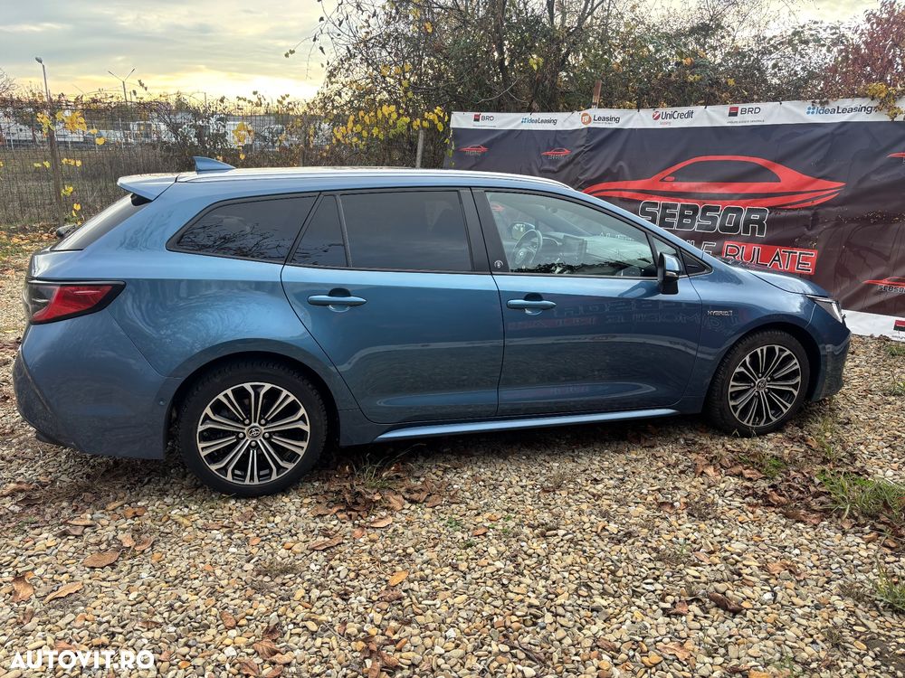 Toyota Corolla 2.0 Hybrid Team Deutschland - 11