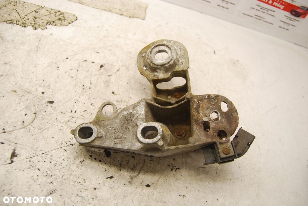 ŁAPA WSPORNIK SILNIKA PRAWY 4B0199352A VW PASSAT B5 1.8 AUDI SEAT - 2