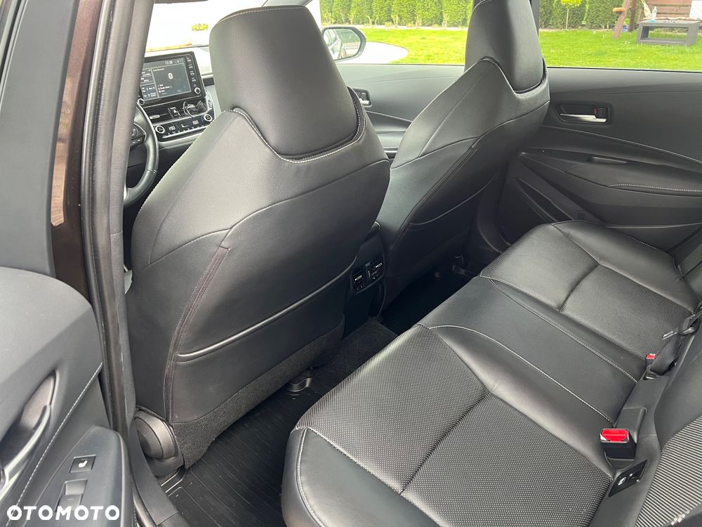 Toyota Corolla 2.0 Hybrid Executive - 13