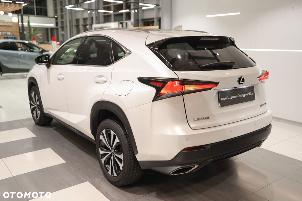 Lexus NX - 4