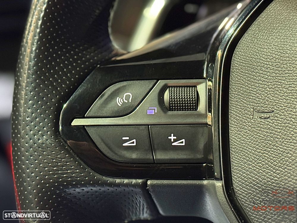 Peugeot 2008 1.2 PureTech GT Line EAT8 - 22