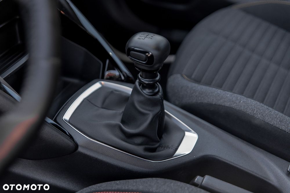 Peugeot 2008 1.2 PureTech Allure Pack S&S - 18