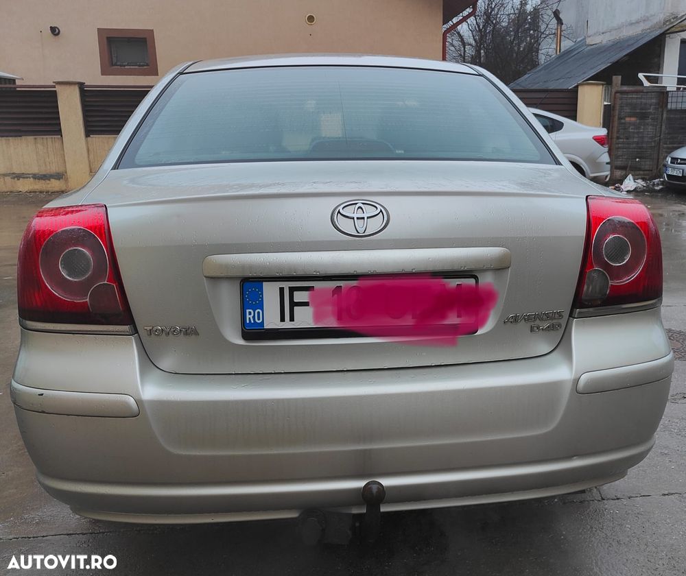 Toyota Avensis 2.2 D-4D Luxury - 10