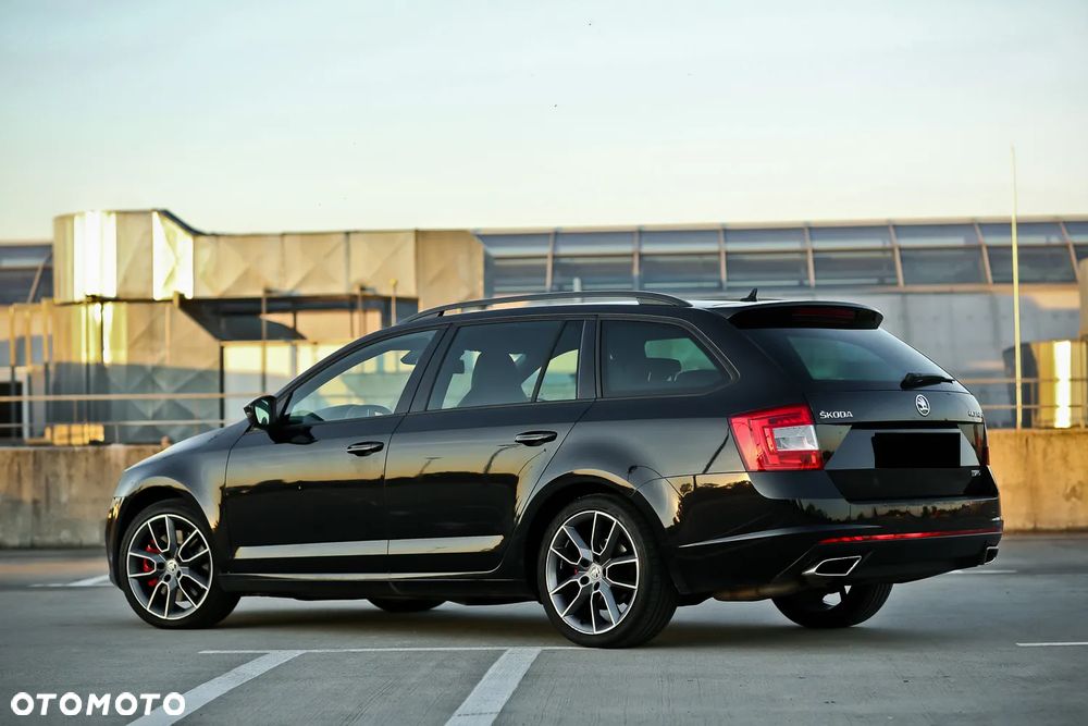 Skoda Octavia 2.0 TDI DSG RS - 12