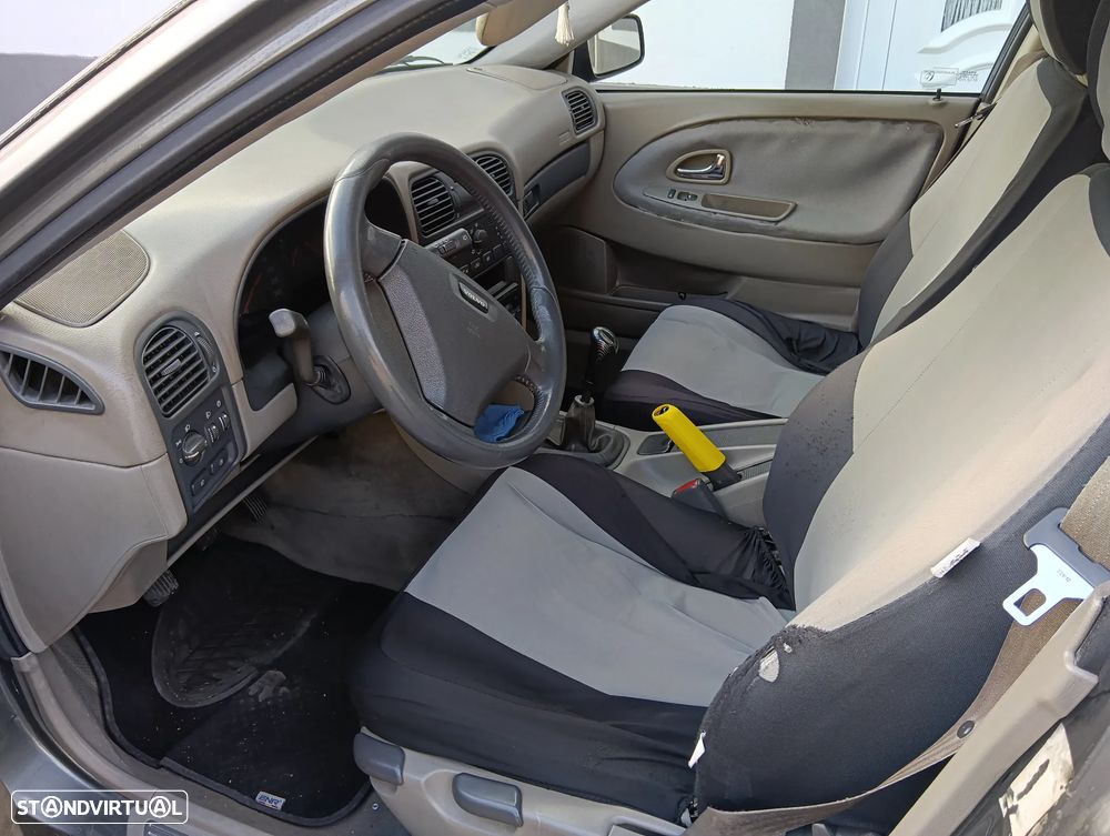 Volvo V40 Cross Country - 4