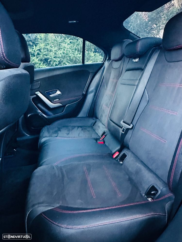 Mercedes-Benz A 180 Limousine d 7G-DCT AMG Line - 27