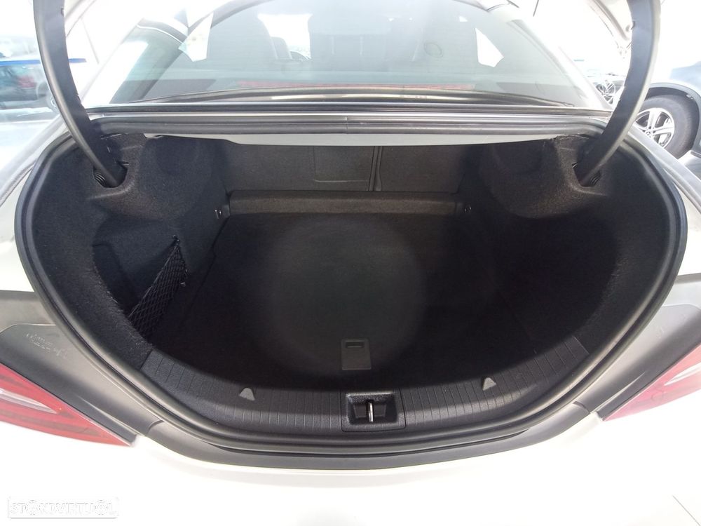 Mercedes-Benz CLA 200 d AMG Line - 27