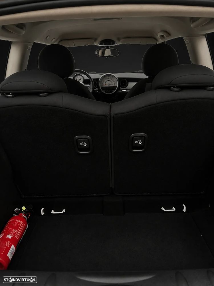 MINI 3 Portas Cooper D - 16