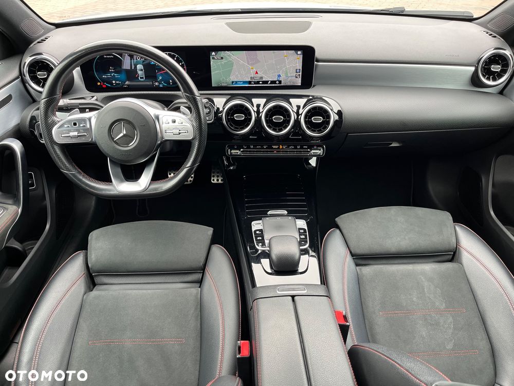 Mercedes-Benz Klasa A 220 4-Matic AMG Line 7G-DCT - 25