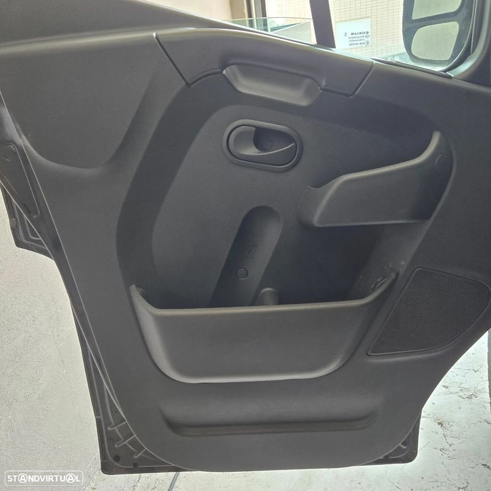 Renault Master E-Tech L3H2 Advance Autonomia Urbana - 6