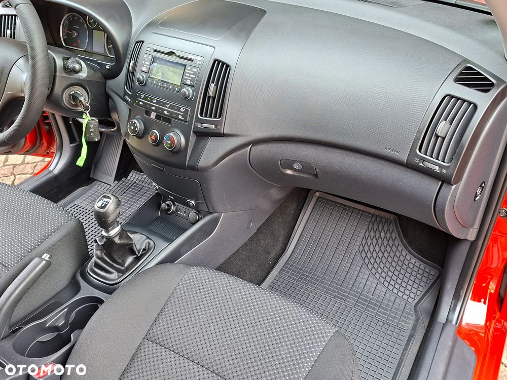 Hyundai i30 i30cw 1.4 Edition Plus - 21