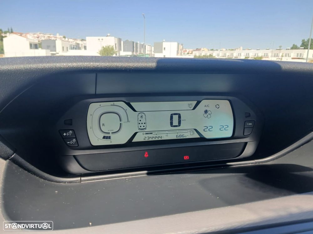 Citroën C4 Grand Picasso 1.6 e-HDi Intensive ETG6 J17 - 13