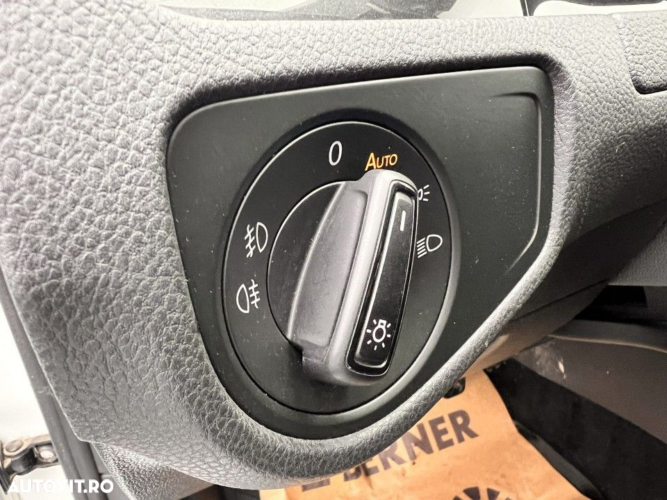 Volkswagen Golf - 9