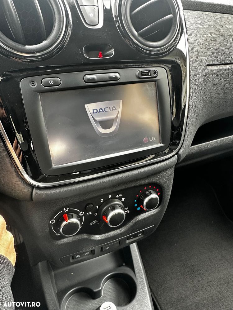 Dacia Lodgy 1.5 dCi 90 CP Stepway - 8