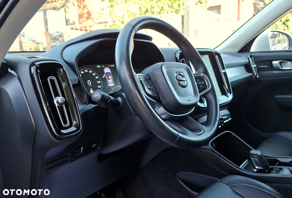 Volvo XC 40 D3 SCR Momentum Core - 28