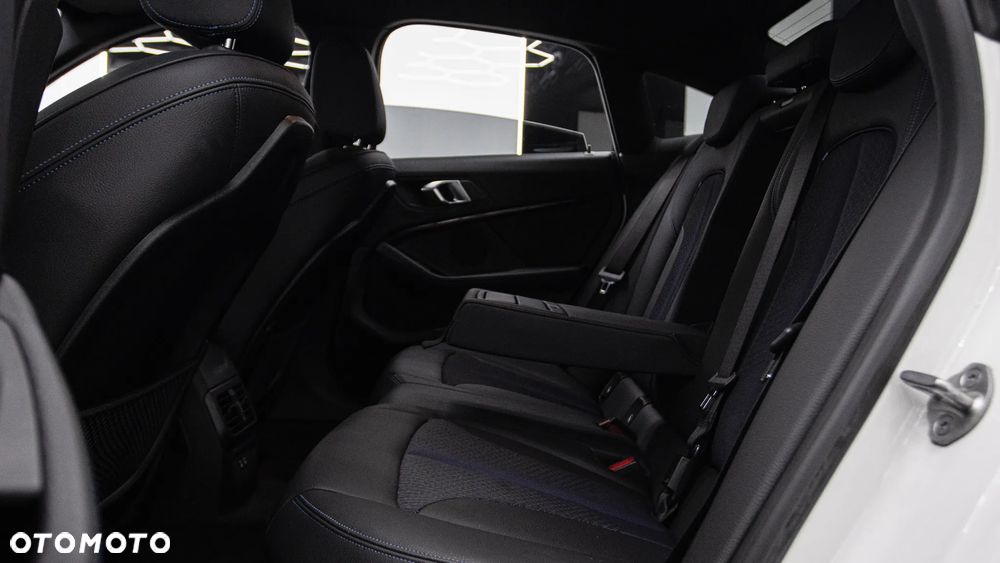 BMW Seria 2 218i M Sport - 18