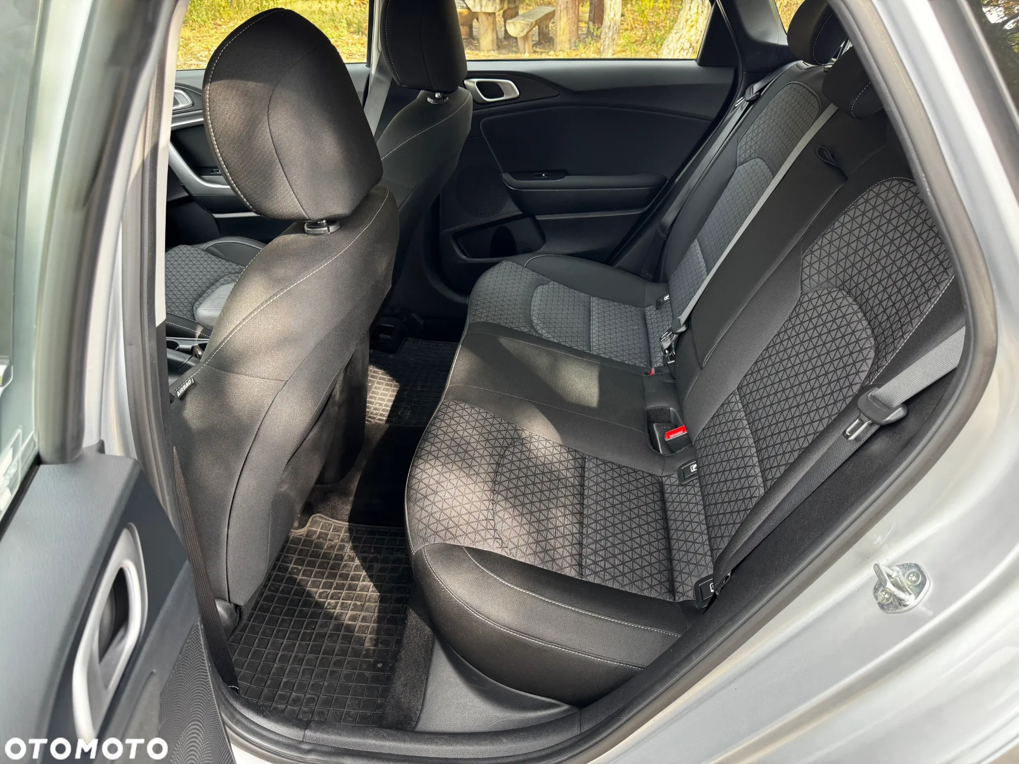 Kia Ceed 1.6 CRDi SCR L Business Line - 18