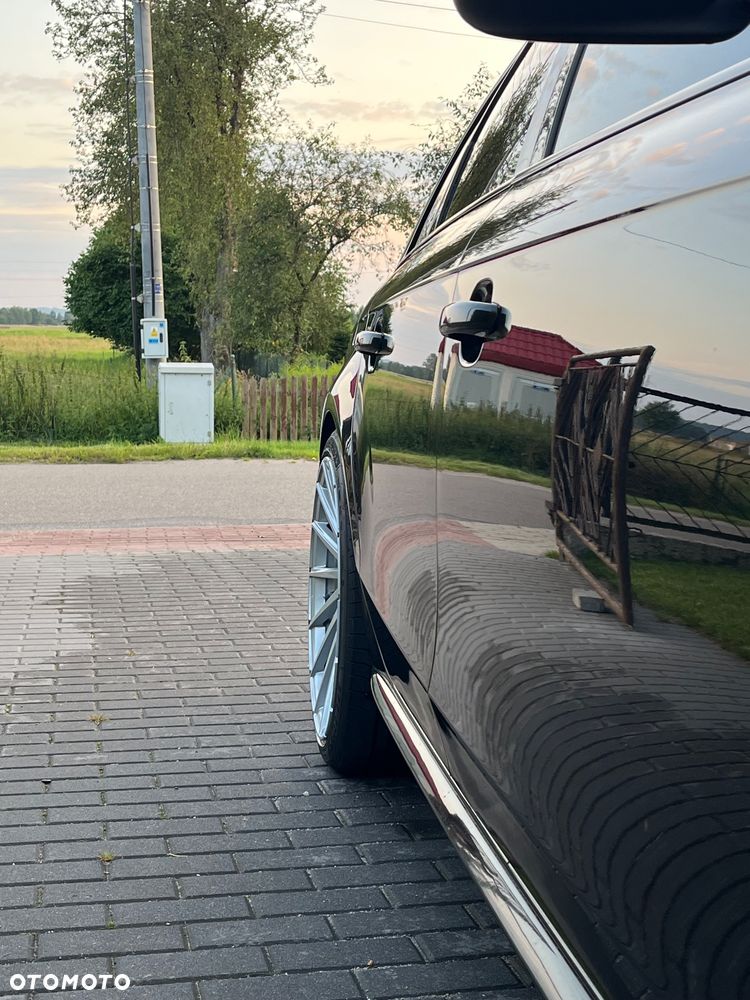Audi A4 Avant 2.0 TDI Quattro Line S tronic - 17