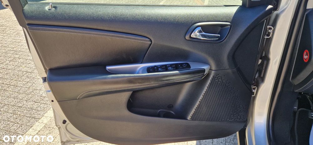 Fiat Freemont 2.0 Multijet 16V DPF Automatik Allrad Lounge - 24