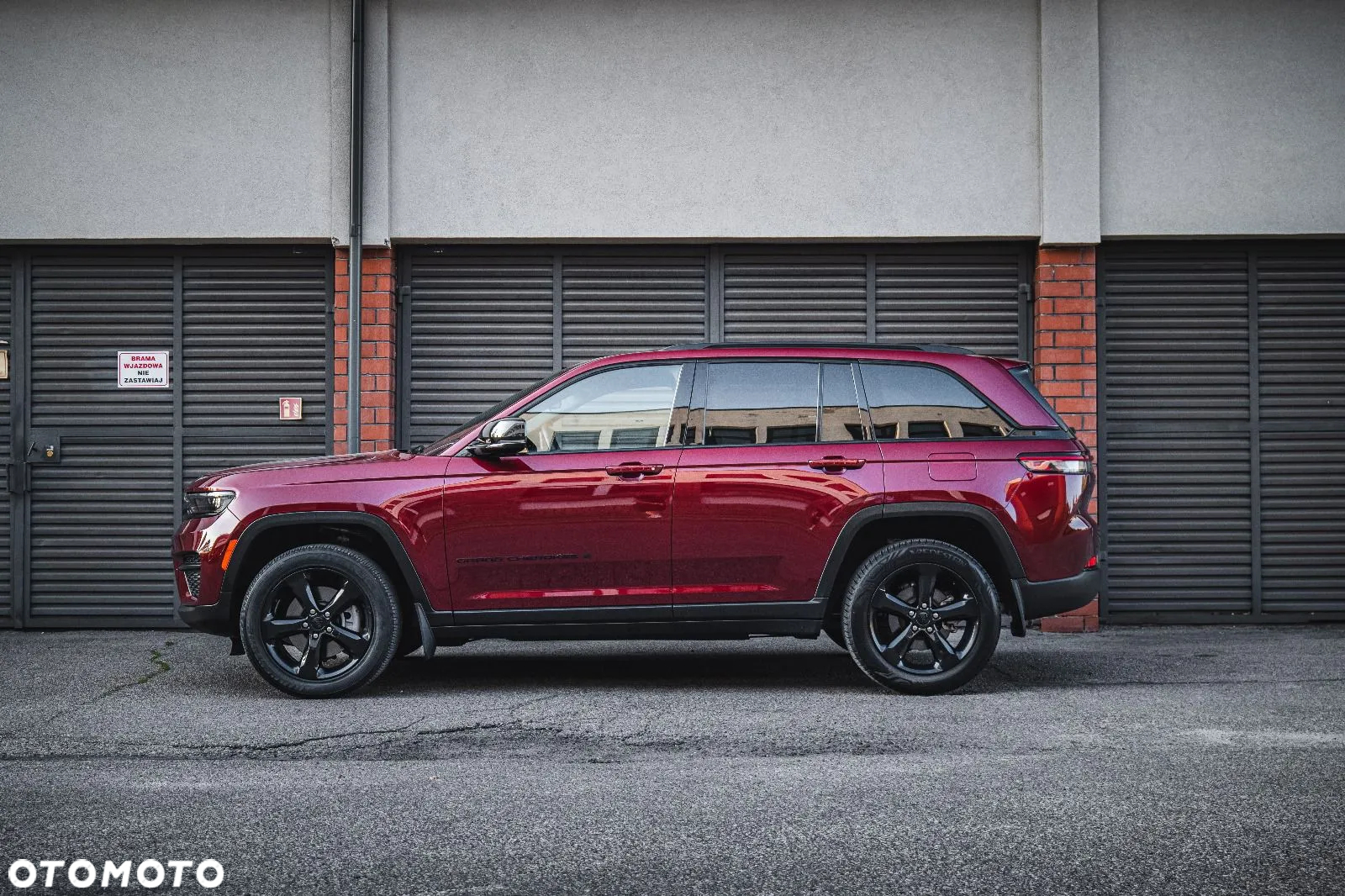 Jeep Grand Cherokee - 15