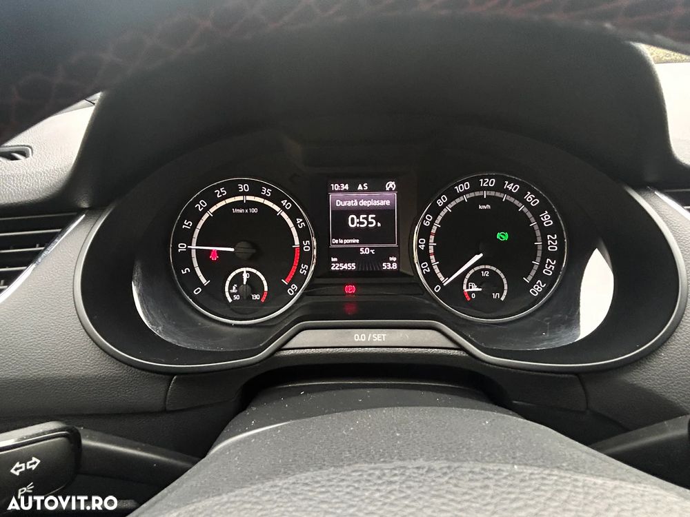 Skoda Octavia 2.0 TDI DSG RS - 12