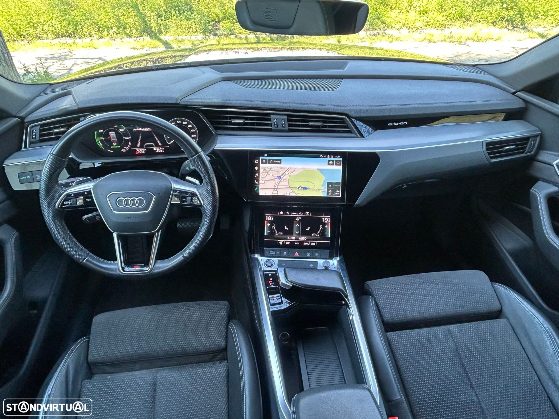 Audi e-tron 50 quattro S line - 13