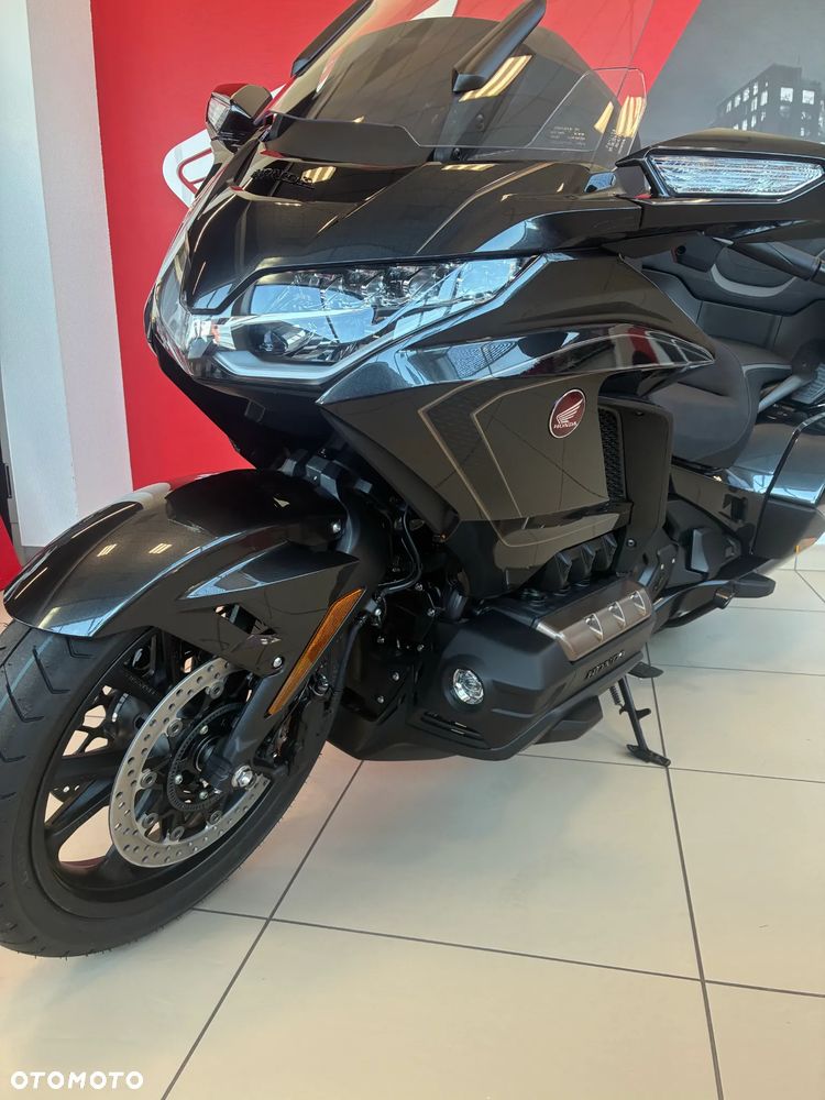 Honda GL - 8