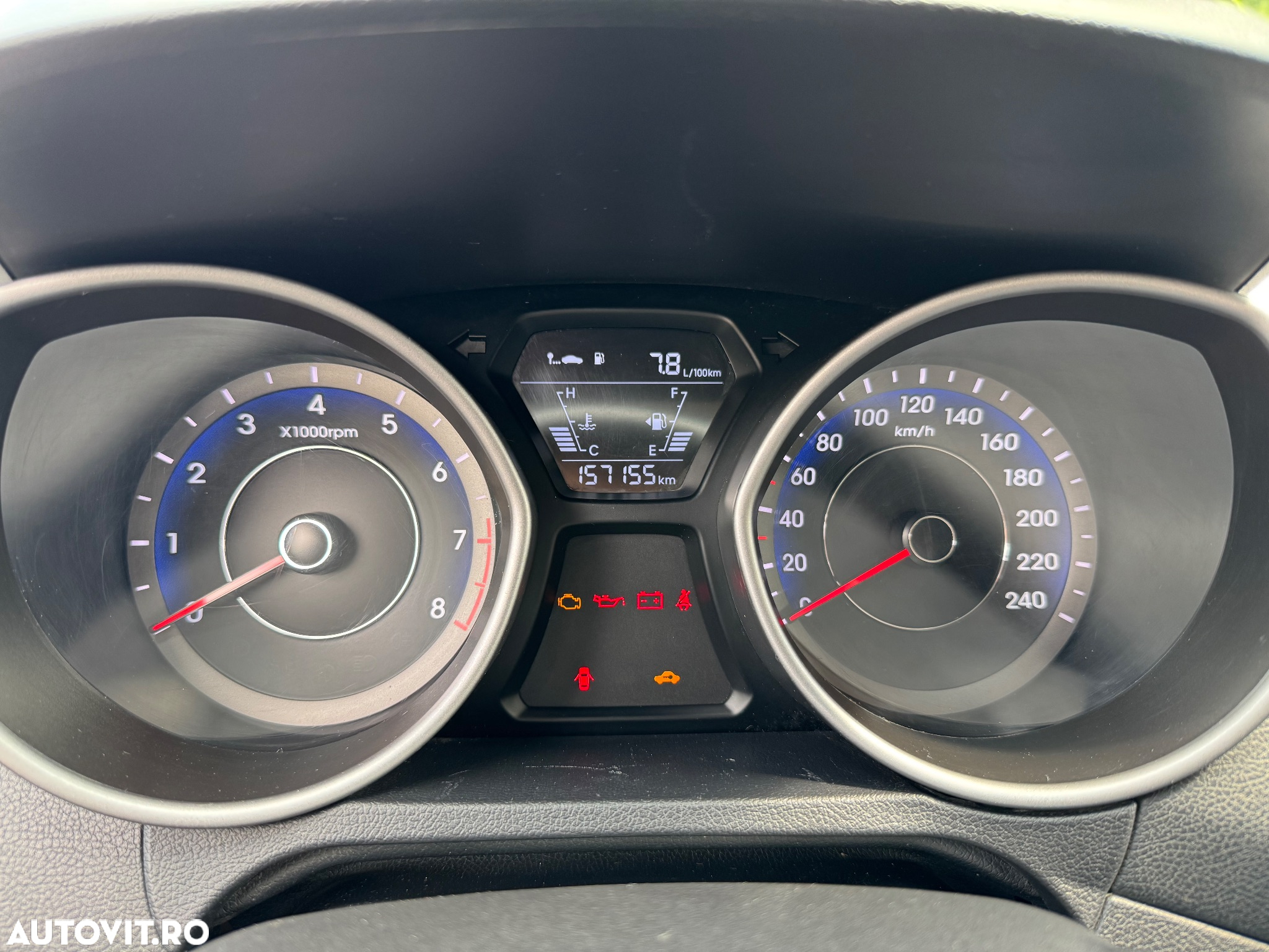 Hyundai Elantra 1.6 MPi - 4