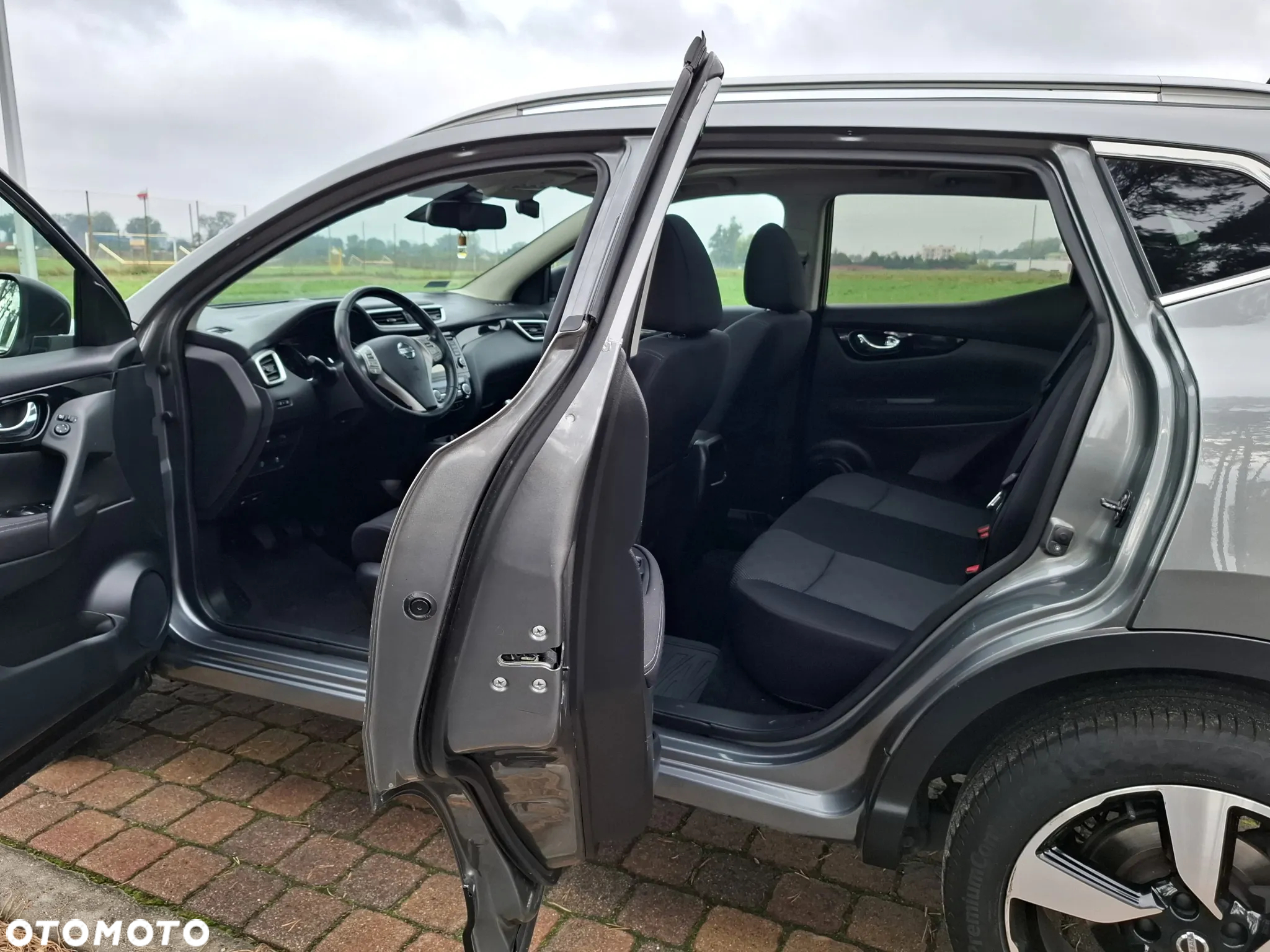 Nissan Qashqai 1.2 DIG-T N-Connecta EU6 - 20