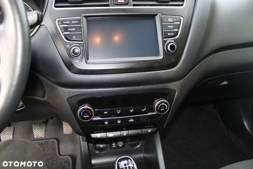 Hyundai i20 - 13