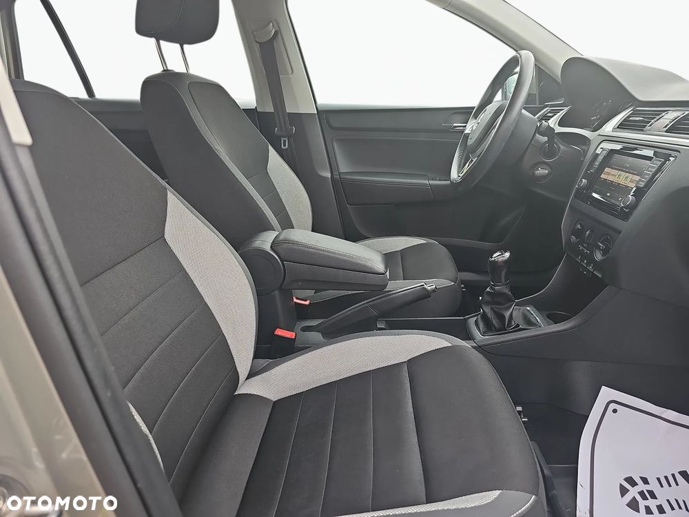 Skoda RAPID - 13