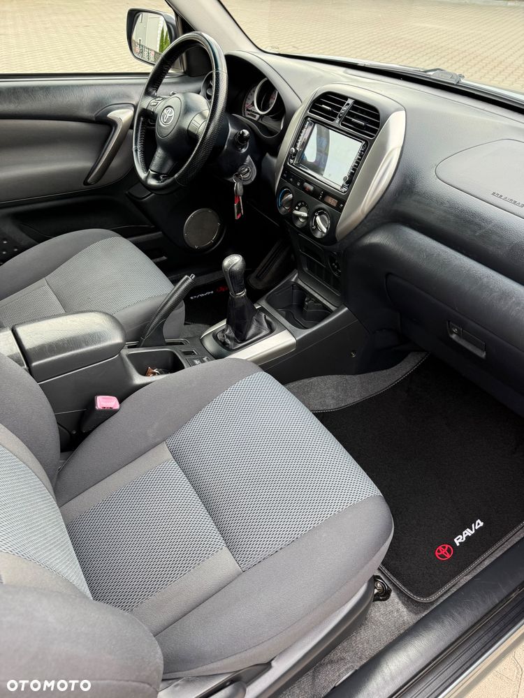 Toyota RAV4 - 19