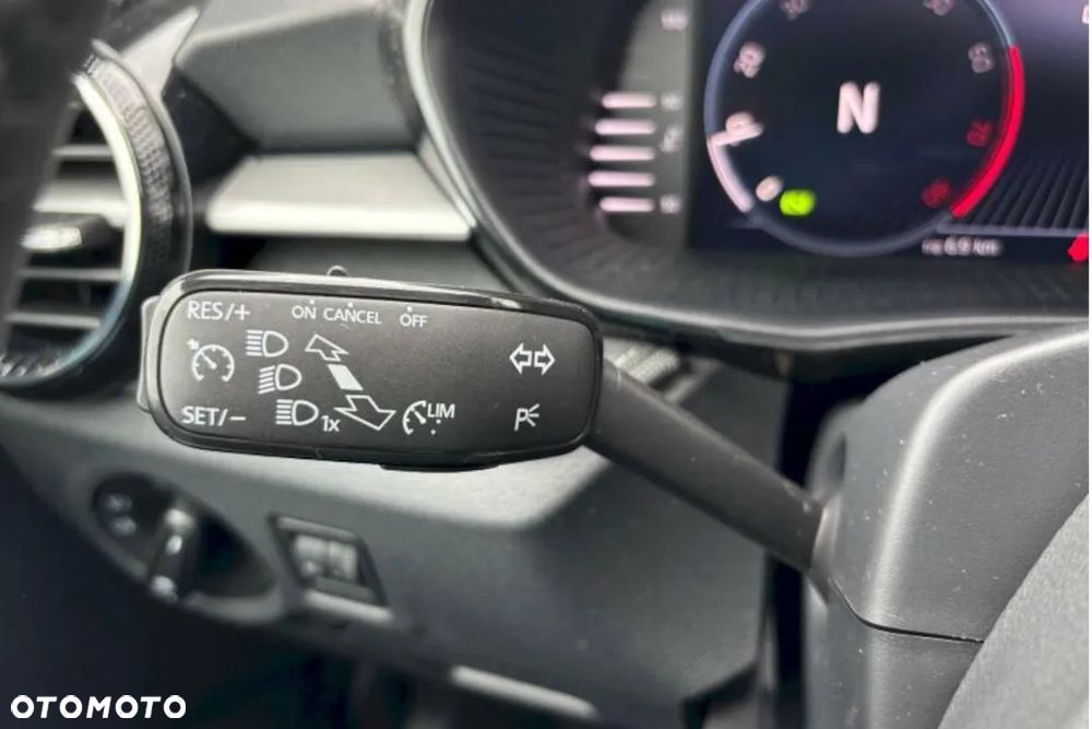 Skoda Fabia 1.0 TSI Drive DSG - 25