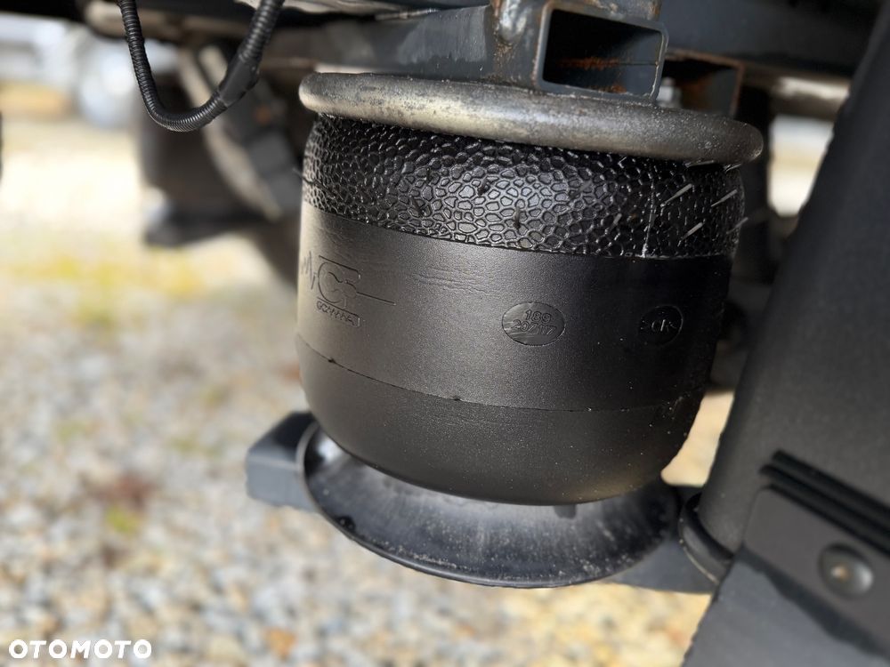 Iveco Daily 72-180/2023/Automat Hi-Matic/kontener 15 epalet/winda 1000kg/poduszki fabryczne/ - 15