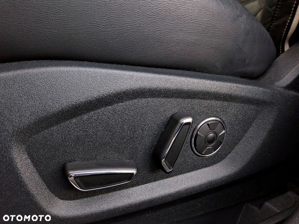 Ford S-Max - 16
