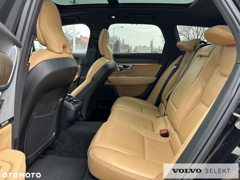 Volvo V90 Cross Country - 29