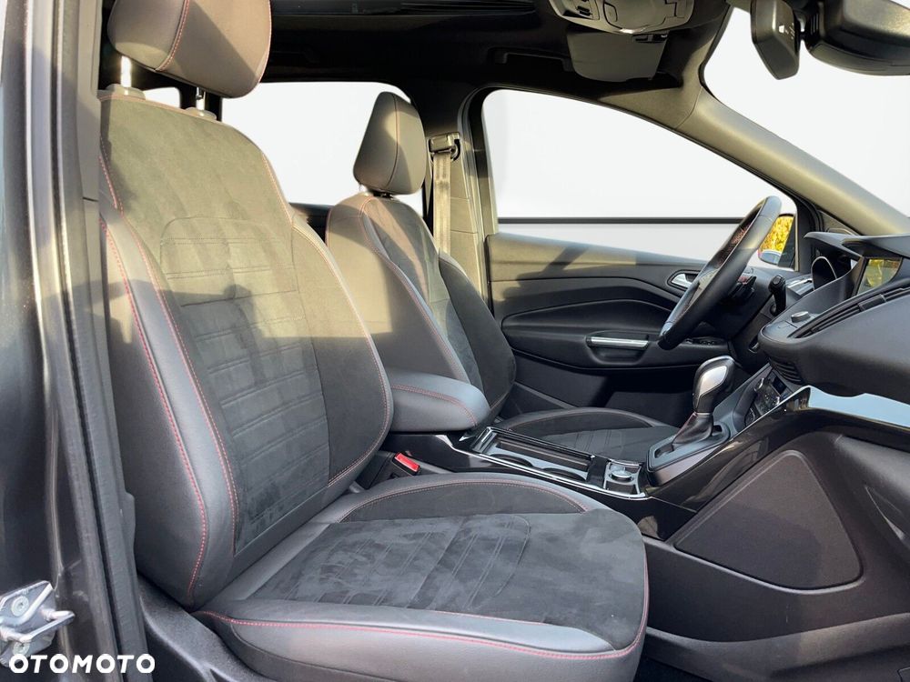 Ford Kuga - 25