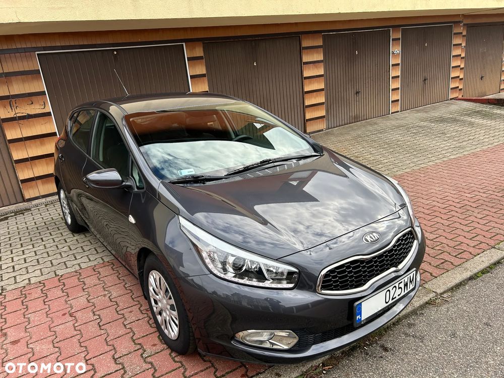 Kia Ceed - 13