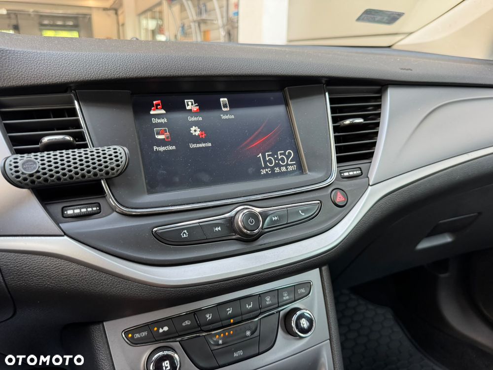 Opel Astra 1.4 T Dynamic - 11