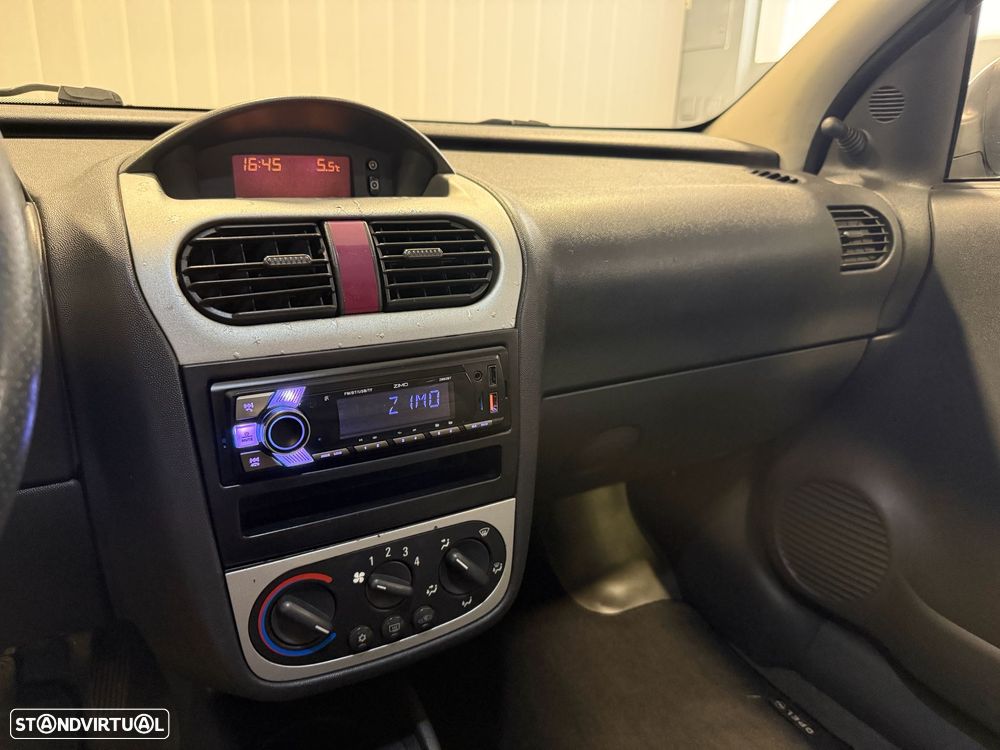 Opel Corsa 1.2 16V On - 12