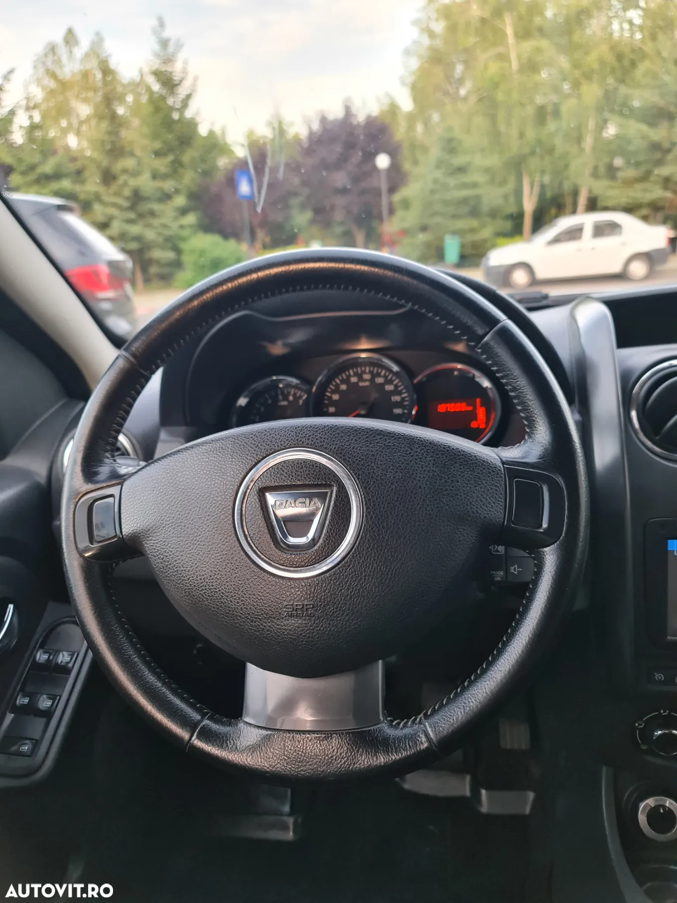 Dacia Duster dCi 110 FAP 4x4 Prestige - 10