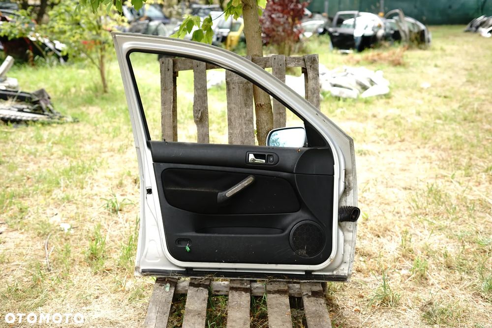 Drzwi przód przednie lewe VW Golf IV 5d HB LB7Z - 11