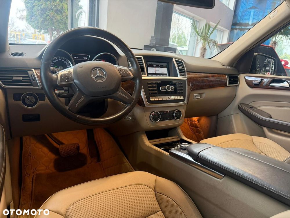 Mercedes-Benz ML - 17