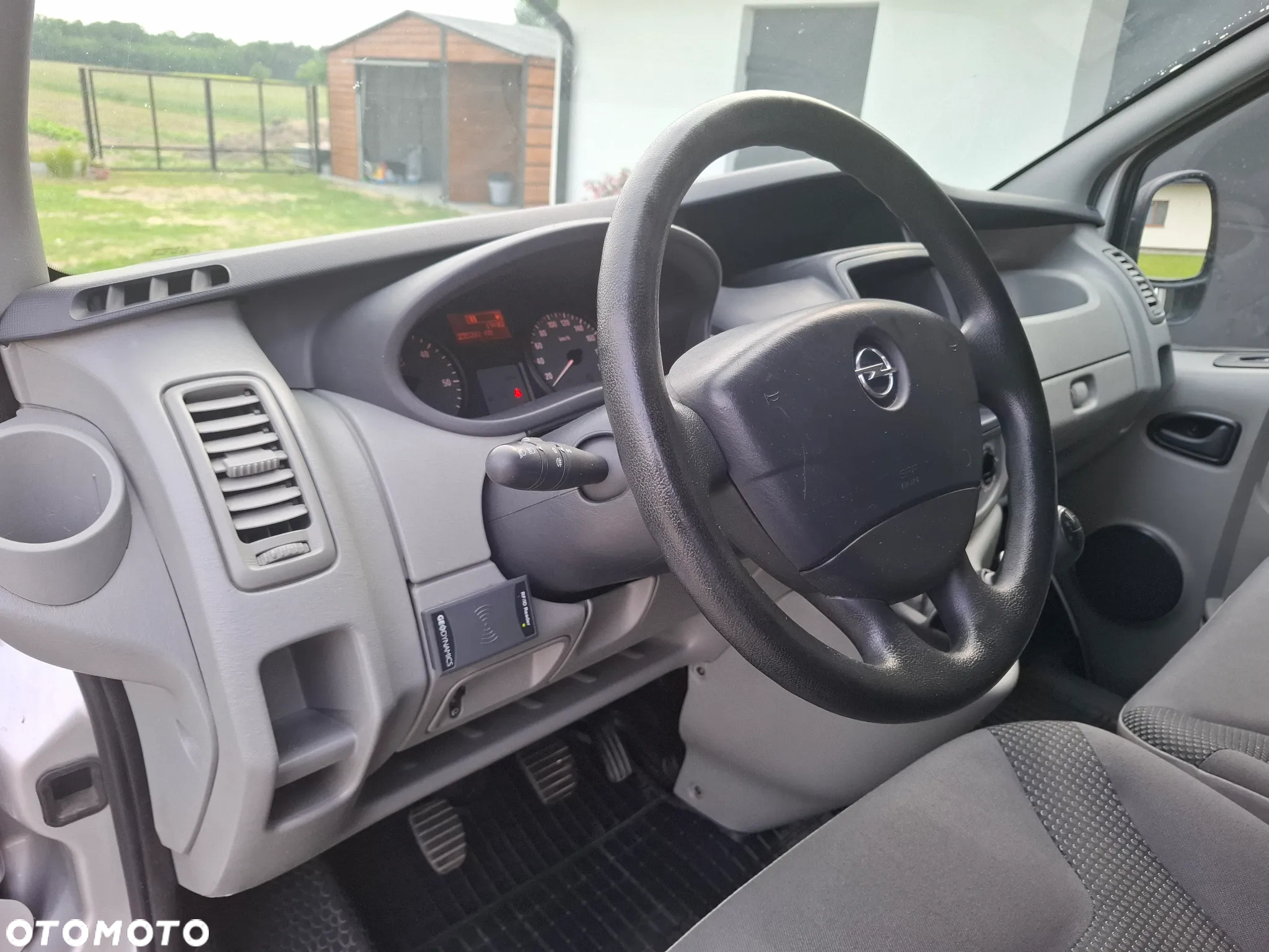 Opel Vivaro - 13