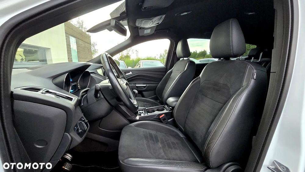 Ford Kuga 1.5 EcoBoost 2x4 ST-Line - 20