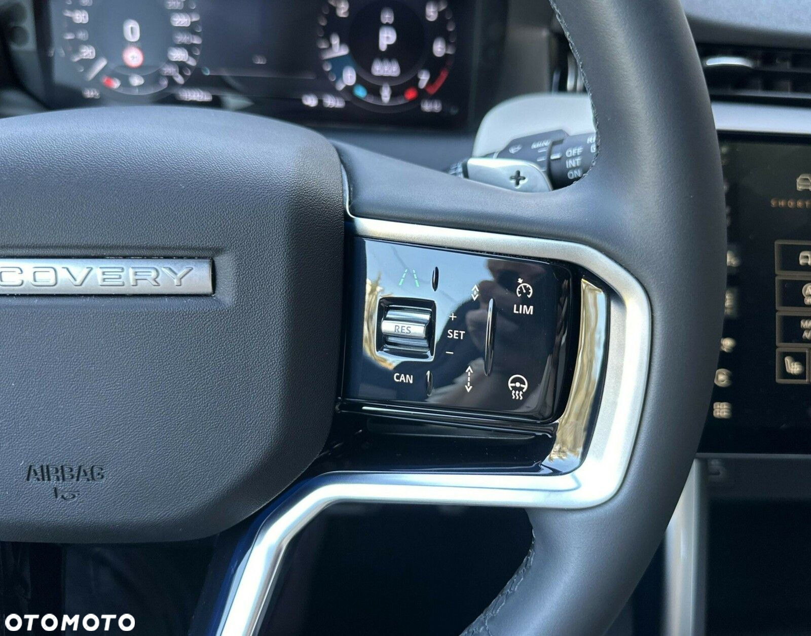 Land Rover Discovery Sport - 16