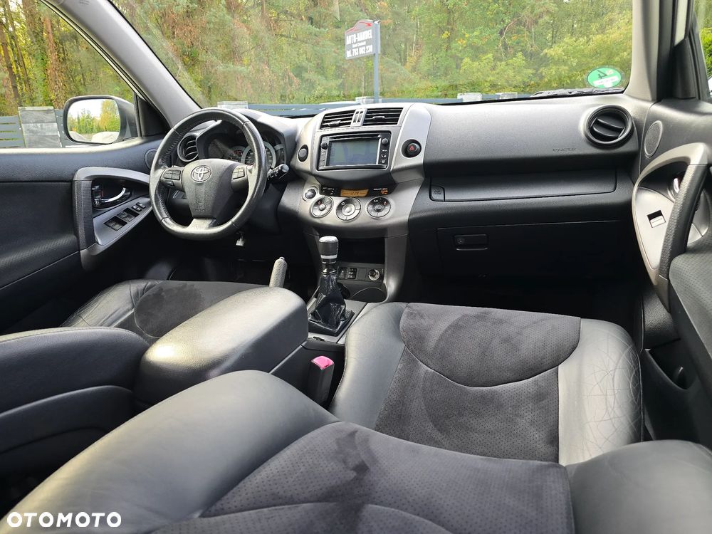 Toyota RAV4 2.0 VVT-i Premium - 19