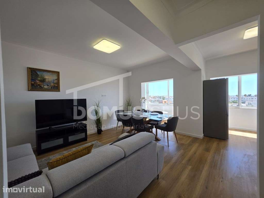 Apartamento T3 totalmente remodelado localizado num 5º andar com el... - Grande imagem: 3/13