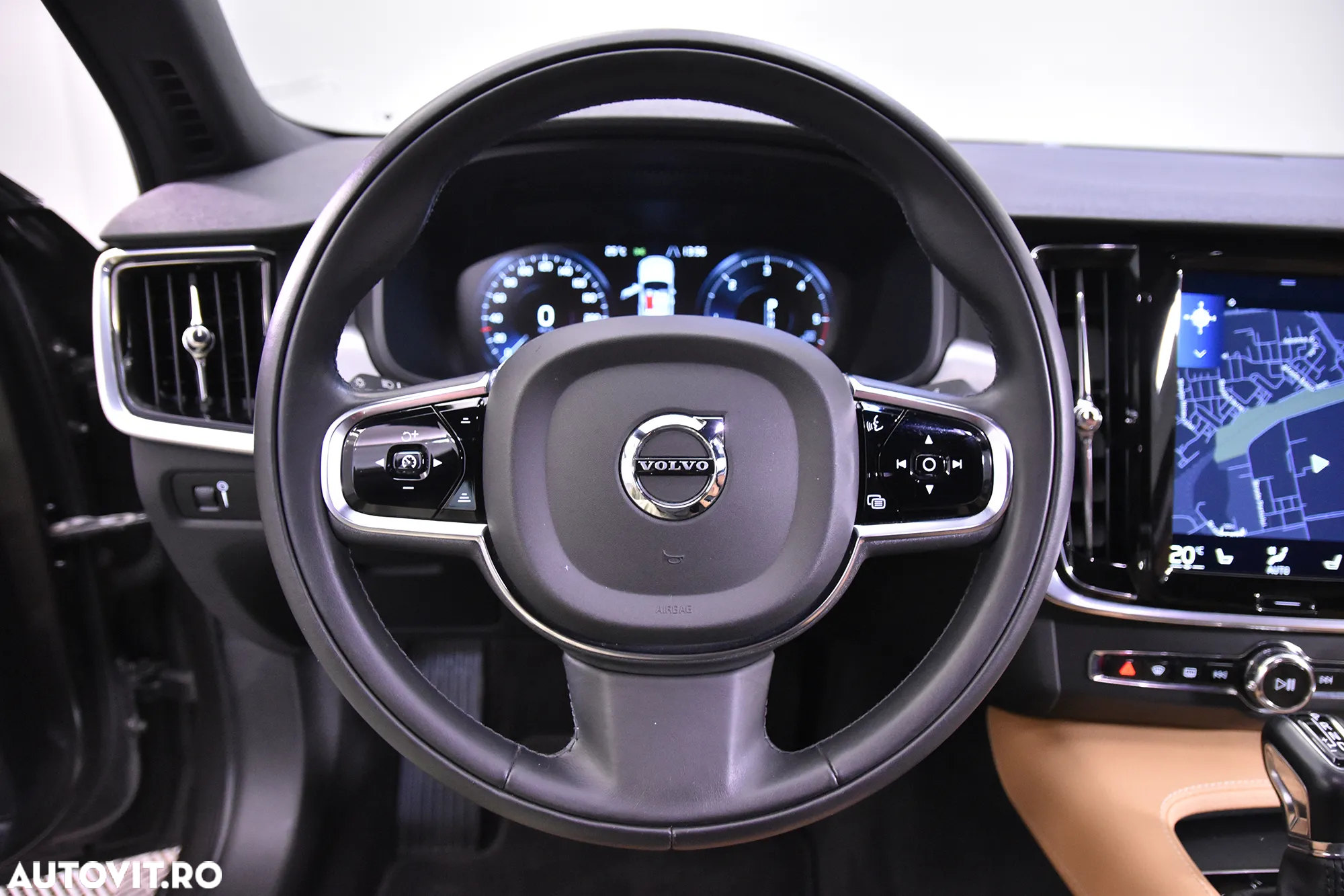 Volvo S90 - 16